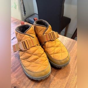 Chaco Ramble Puff Outdoor Slipper, women’s size 7